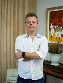 Eduardo Lara