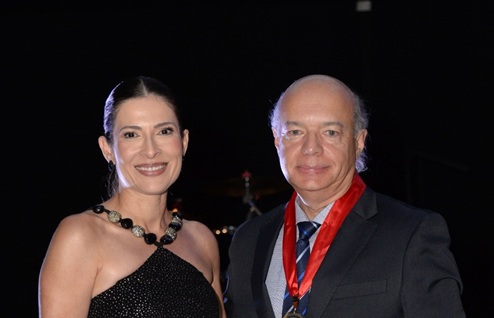 Sérgio Frade recebe a medalha do Mérito Segurador 2025