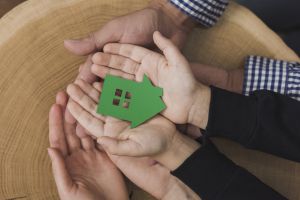 Com crise climática e reparos caros, seguro residencial dispara 16% no Brasil